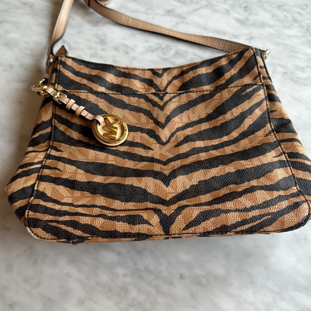 Michael Kors Tiger Print Crossbody - Picture 5 of 10